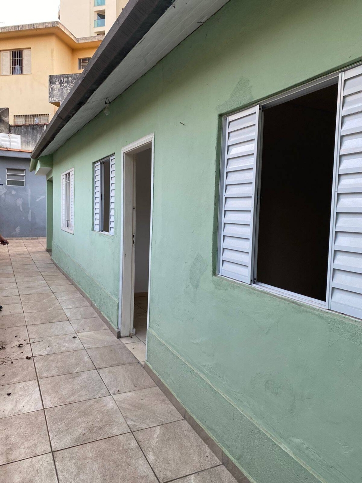 Casa para alugar com 8 quartos, 300m² - Foto 15