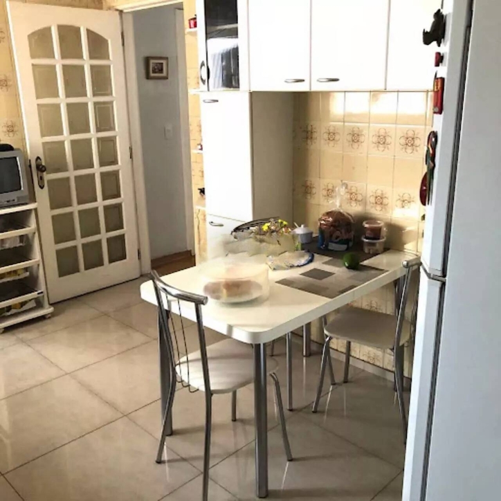 Apartamento à venda com 3 quartos, 105m² - Foto 7