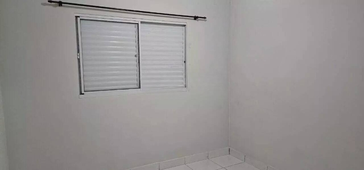 Casa à venda com 2 quartos, 55m² - Foto 4