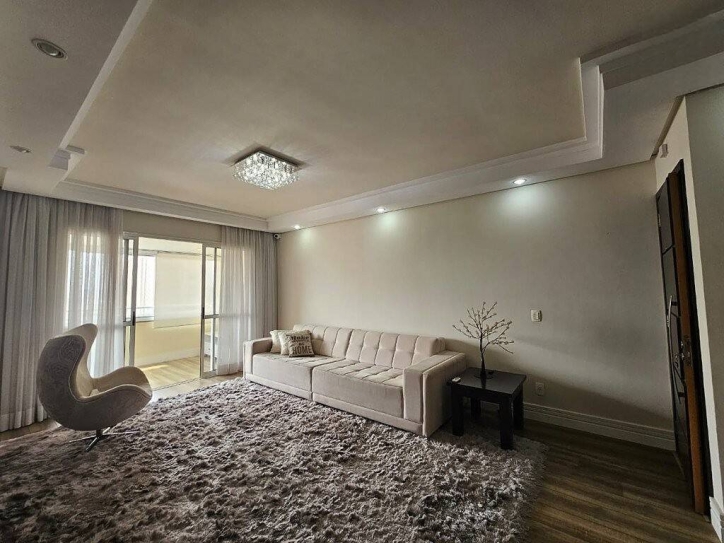 Apartamento à venda com 3 quartos, 151m² - Foto 2