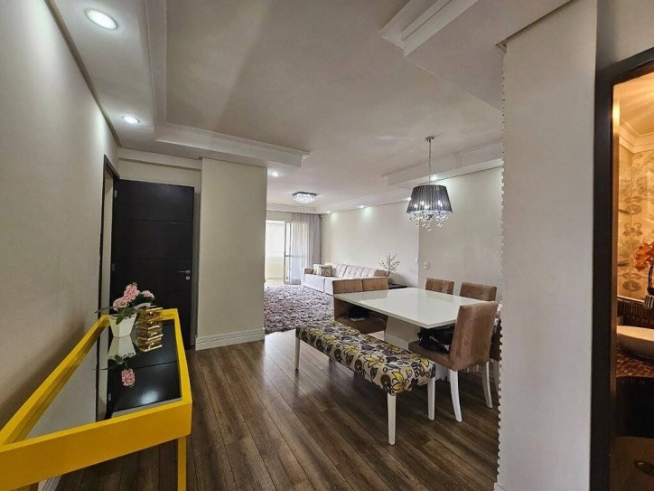 Apartamento à venda com 3 quartos, 151m² - Foto 8