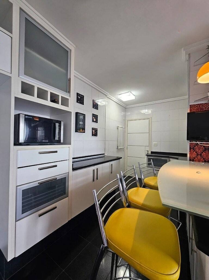 Apartamento à venda com 3 quartos, 151m² - Foto 12