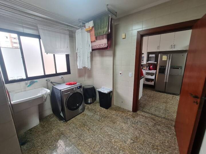 Apartamento à venda com 4 quartos, 230m² - Foto 16