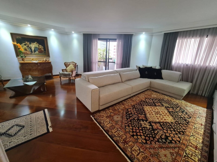 Apartamento à venda com 4 quartos, 230m² - Foto 1