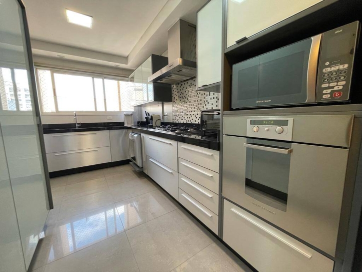 Apartamento à venda com 3 quartos, 264m² - Foto 11