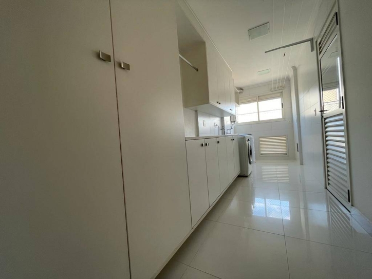 Apartamento à venda com 3 quartos, 264m² - Foto 14