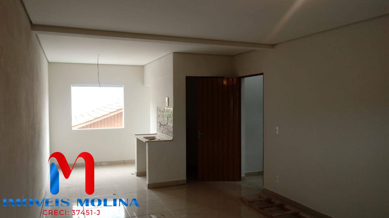 Casa à venda com 2 quartos, 260m² - Foto 2