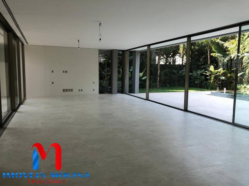 Casa à venda com 5 quartos, 950m² - Foto 3