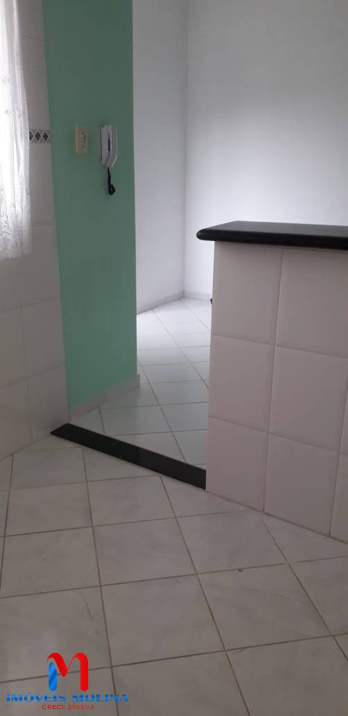 Apartamento à venda com 2 quartos, 60m² - Foto 3