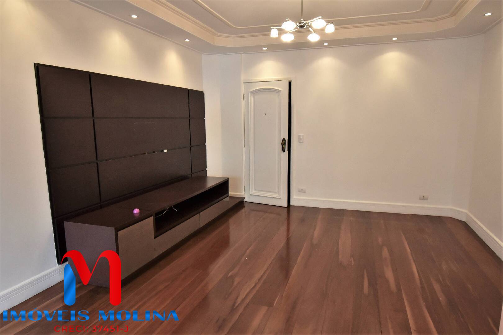 Apartamento à venda com 3 quartos, 131m² - Foto 4