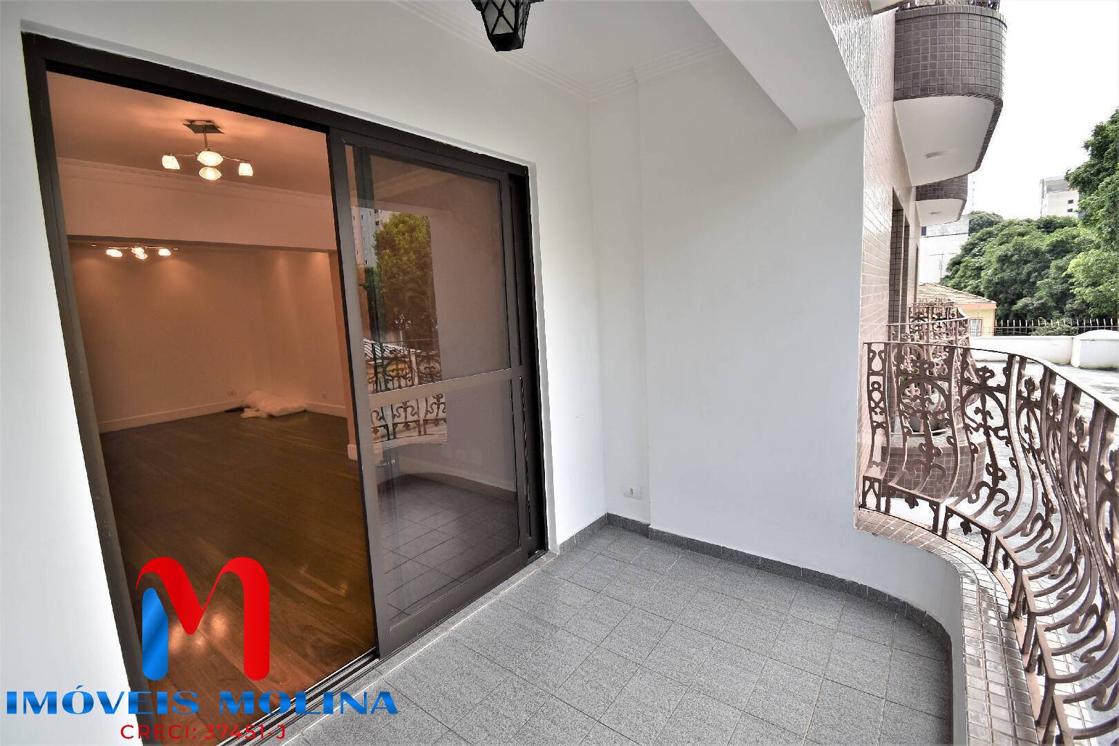 Apartamento à venda com 3 quartos, 131m² - Foto 3