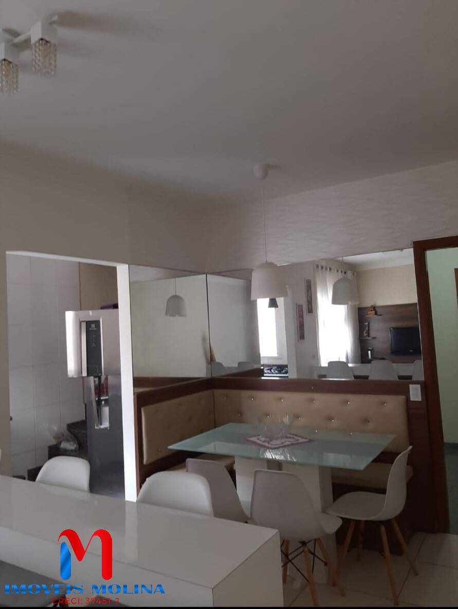 Apartamento à venda com 2 quartos, 62m² - Foto 4