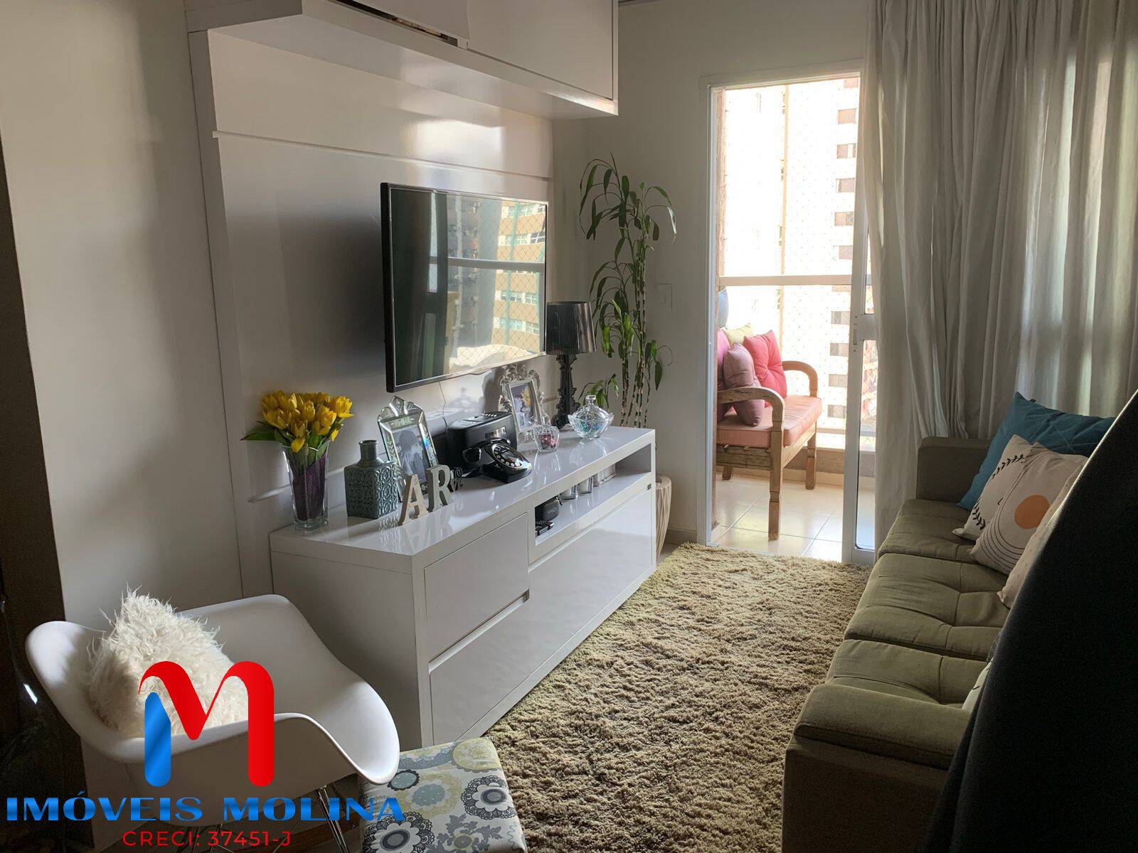 Apartamento à venda com 2 quartos, 62m² - Foto 2