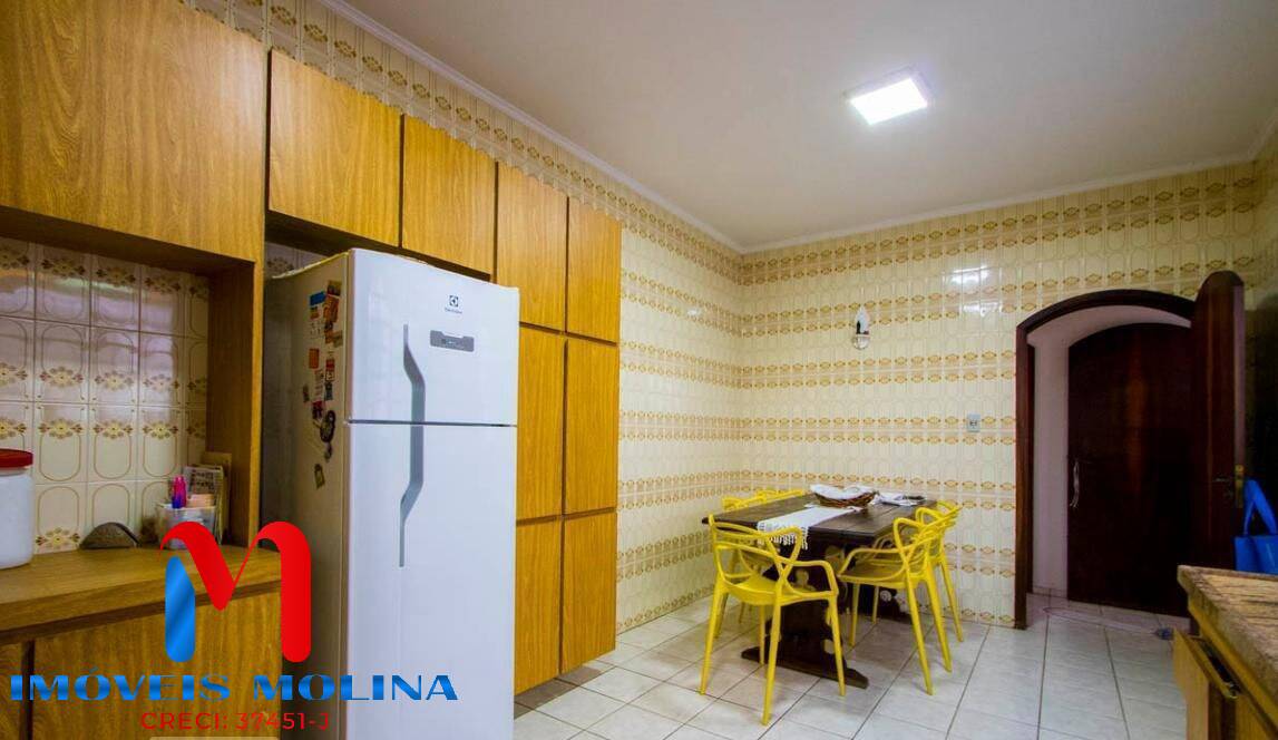 Casa à venda com 3 quartos, 235m² - Foto 5