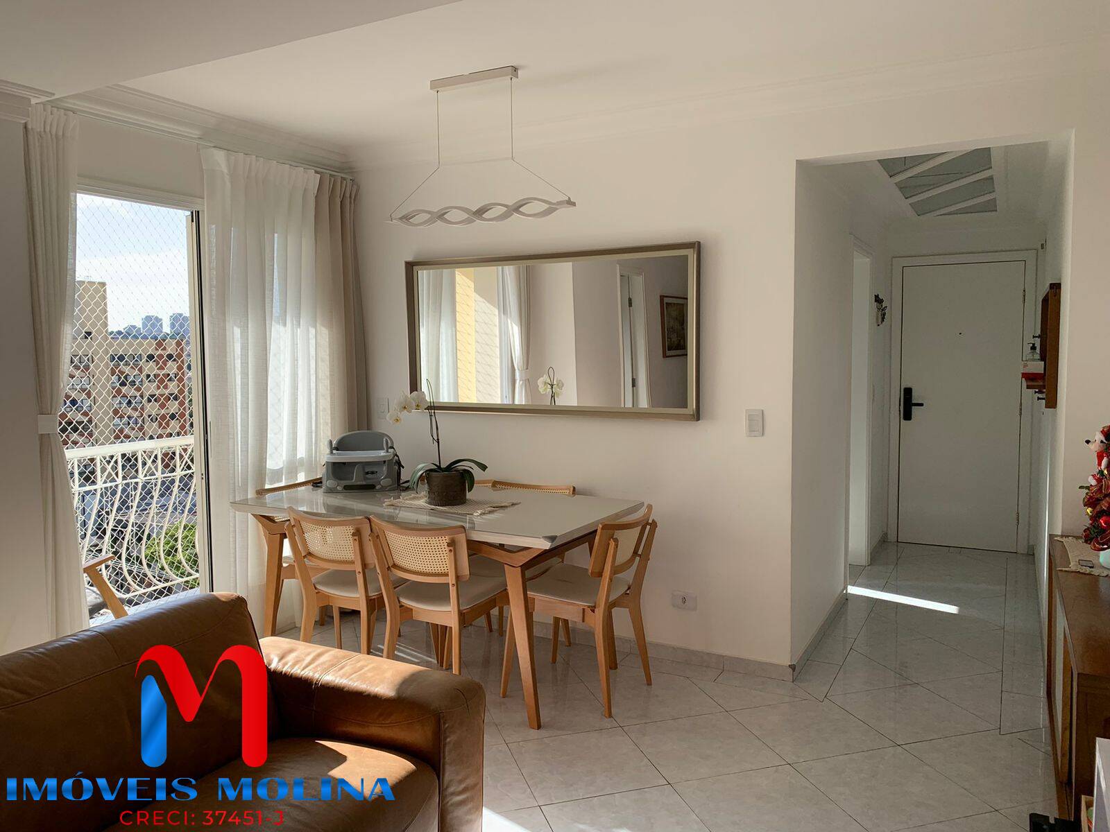 Apartamento à venda com 2 quartos, 65m² - Foto 2