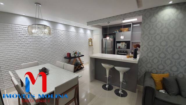 Apartamento à venda com 2 quartos, 70m² - Foto 2