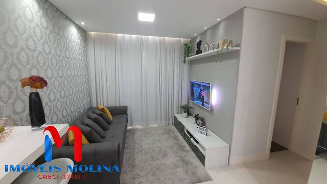 Apartamento à venda com 2 quartos, 70m² - Foto 3