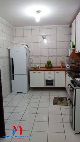 Apartamento à venda com 3 quartos, 87m² - Foto 2