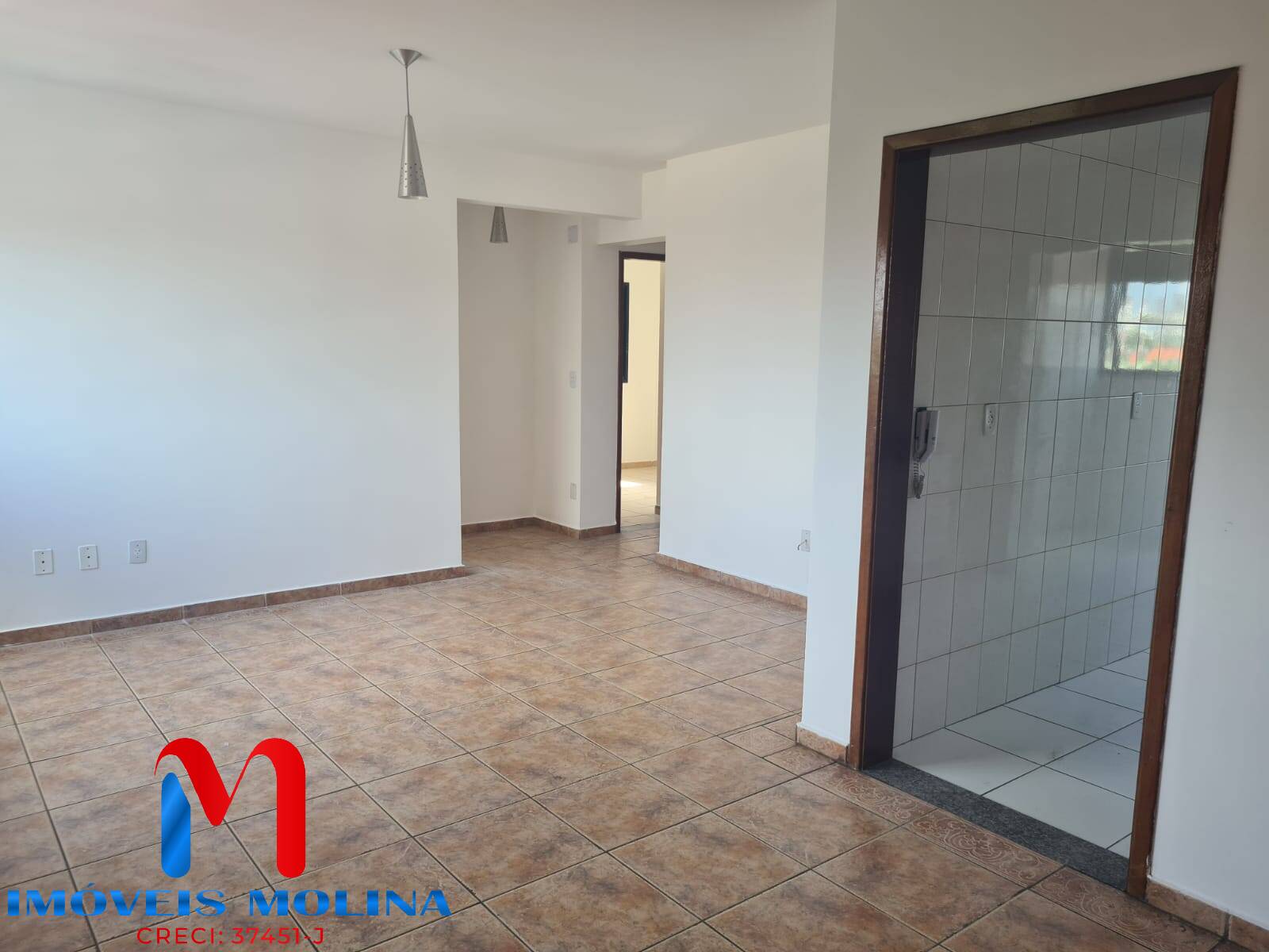 Apartamento para alugar com 3 quartos, 75m² - Foto 1