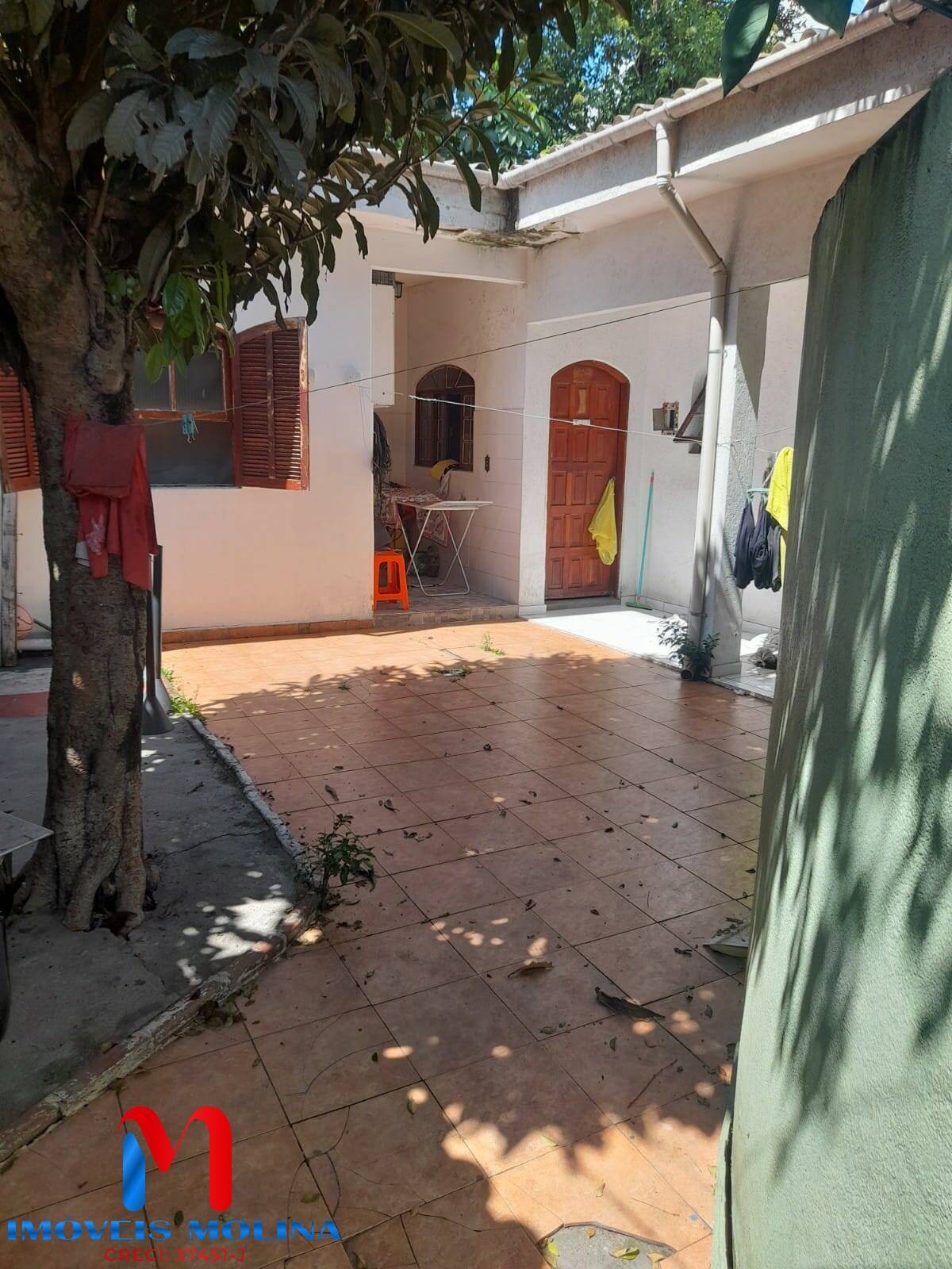 Casa à venda com 5 quartos, 300m² - Foto 1