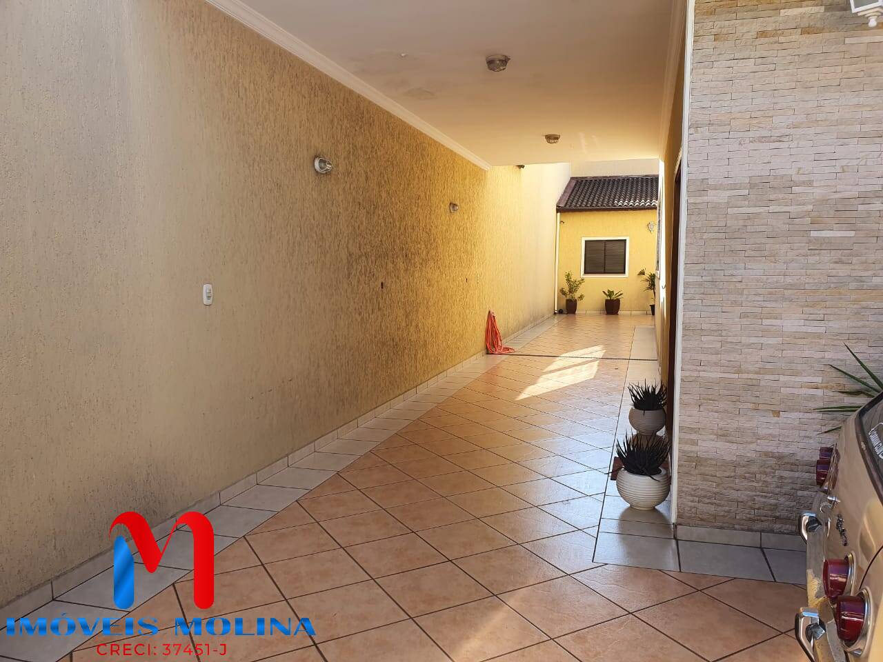 Casa à venda com 3 quartos, 242m² - Foto 8