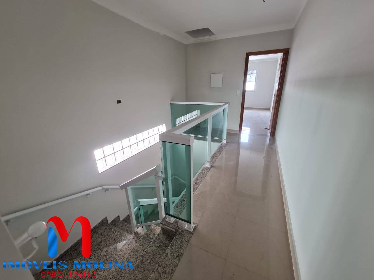 Casa à venda com 3 quartos, 250m² - Foto 8