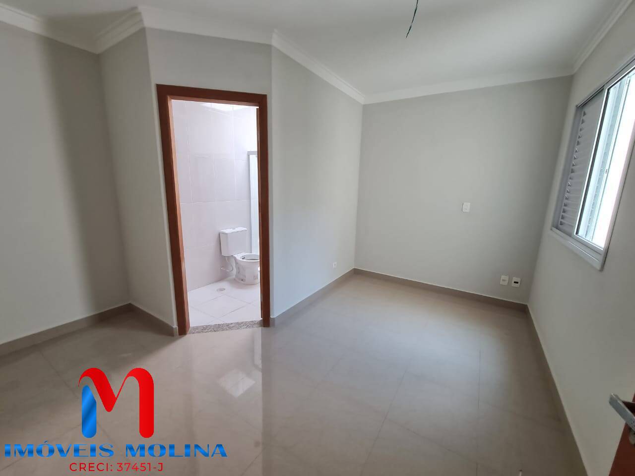 Casa à venda com 3 quartos, 250m² - Foto 9