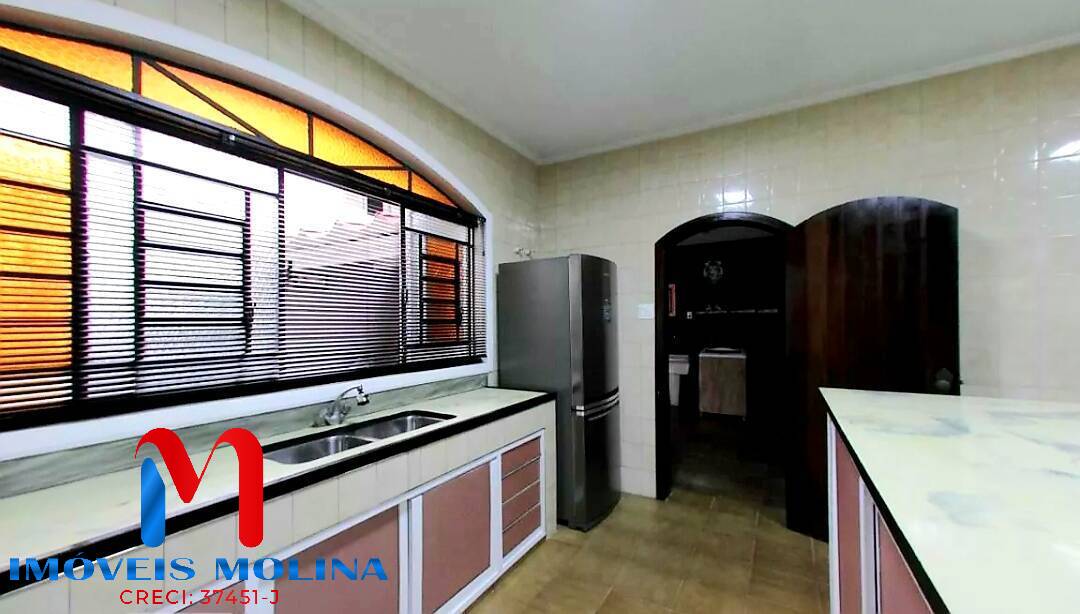 Sobrado à venda com 3 quartos, 210m² - Foto 14