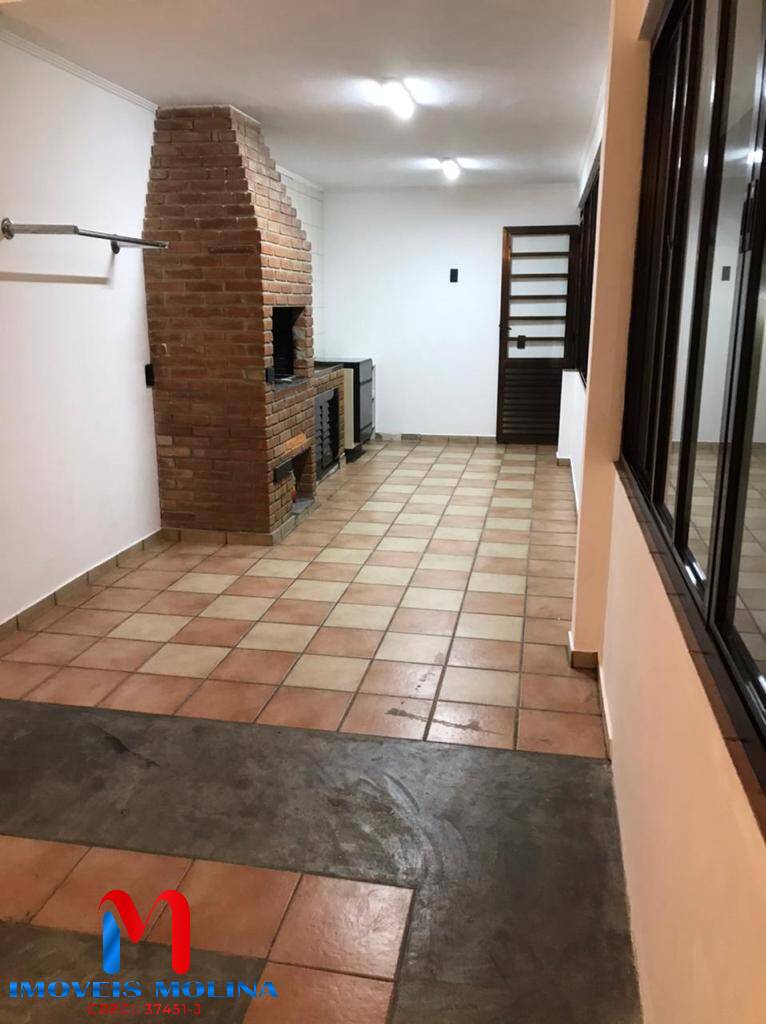 Casa à venda com 3 quartos, 240m² - Foto 10