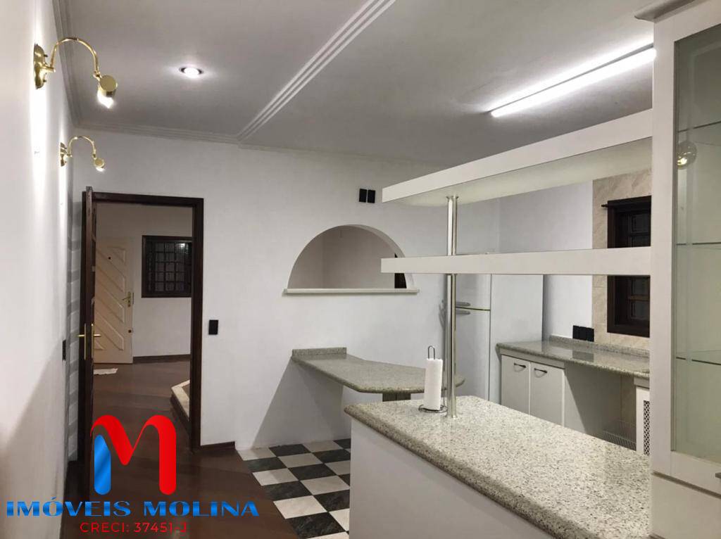 Casa à venda com 3 quartos, 240m² - Foto 3