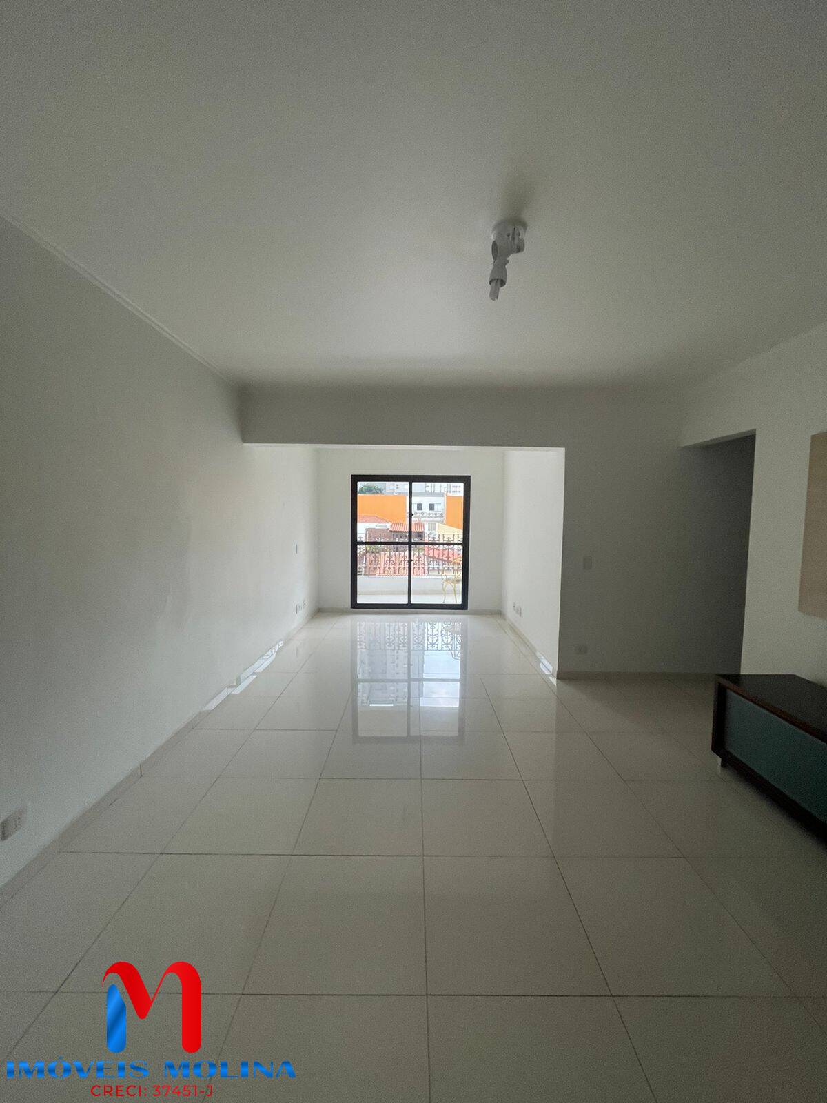 Apartamento à venda com 3 quartos, 131m² - Foto 2