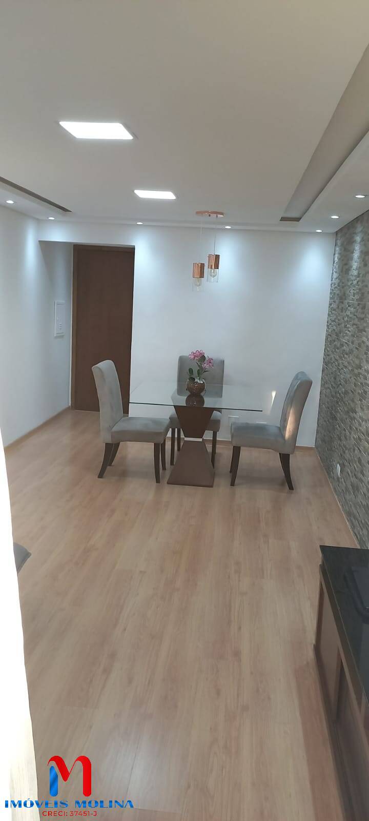 Apartamento à venda com 2 quartos, 67m² - Foto 3