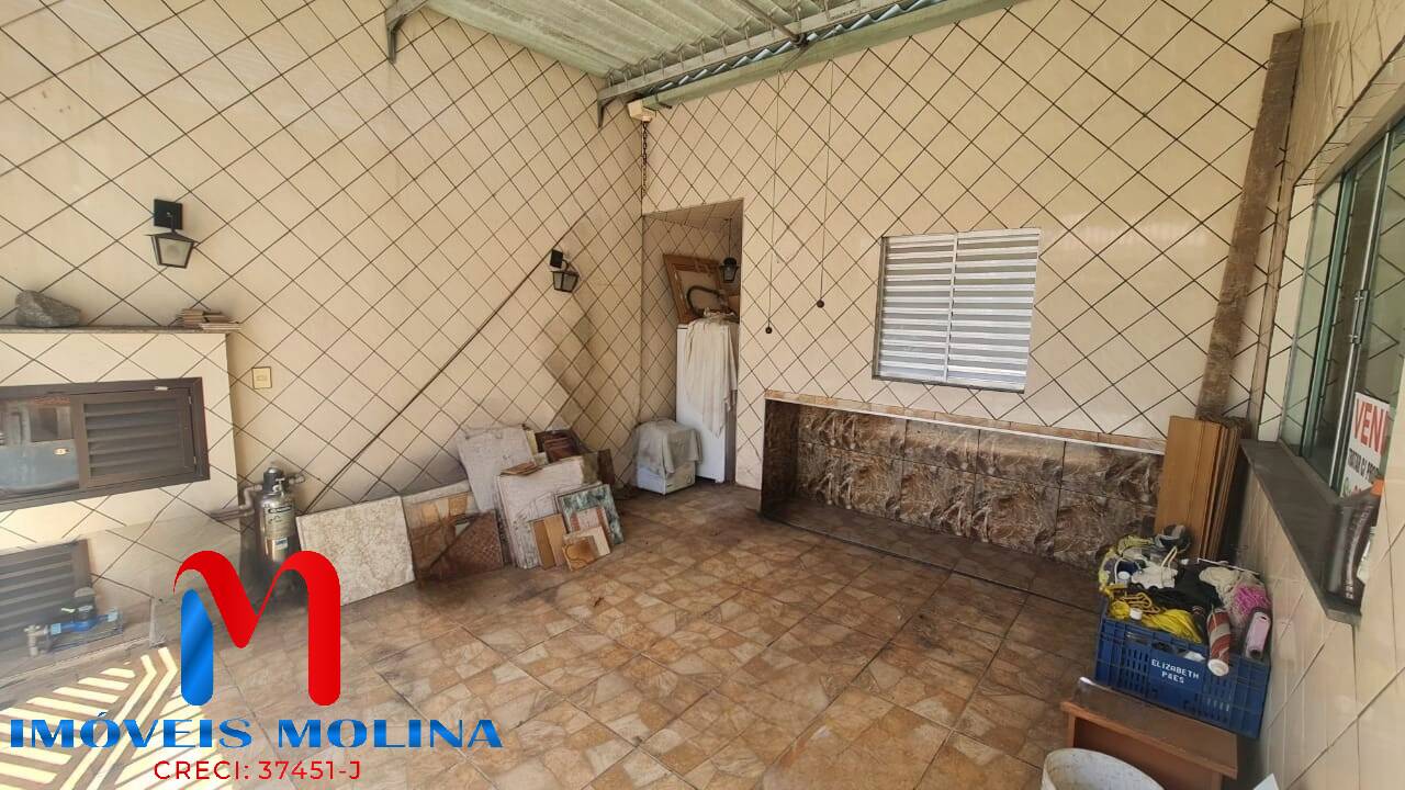 Casa à venda com 2 quartos, 160m² - Foto 2