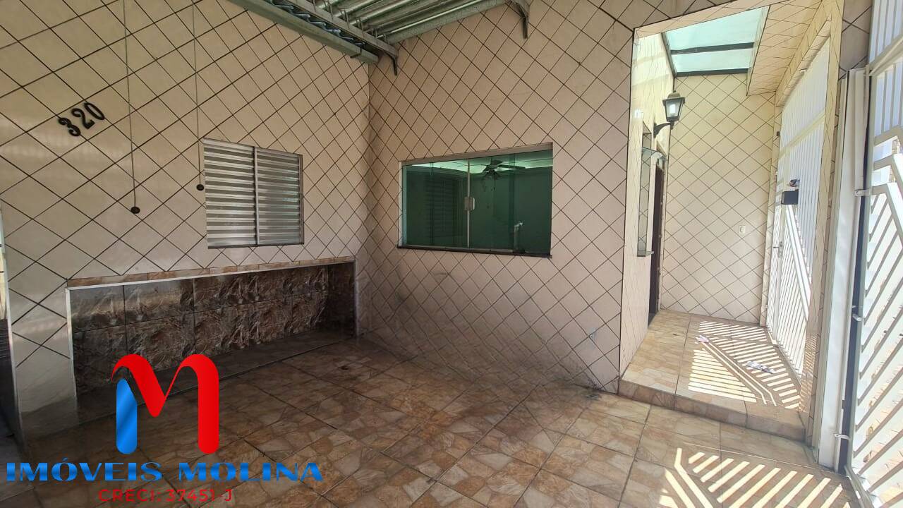 Casa à venda com 2 quartos, 160m² - Foto 3