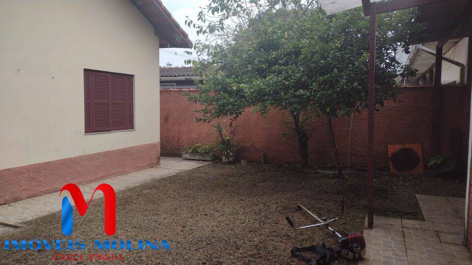 Casa à venda com 2 quartos, 180m² - Foto 1