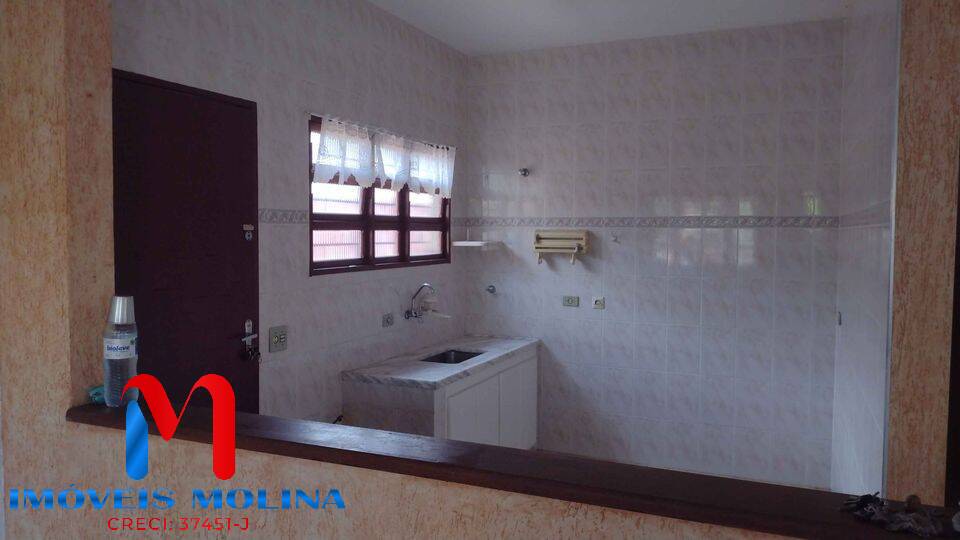 Casa à venda com 2 quartos, 180m² - Foto 2