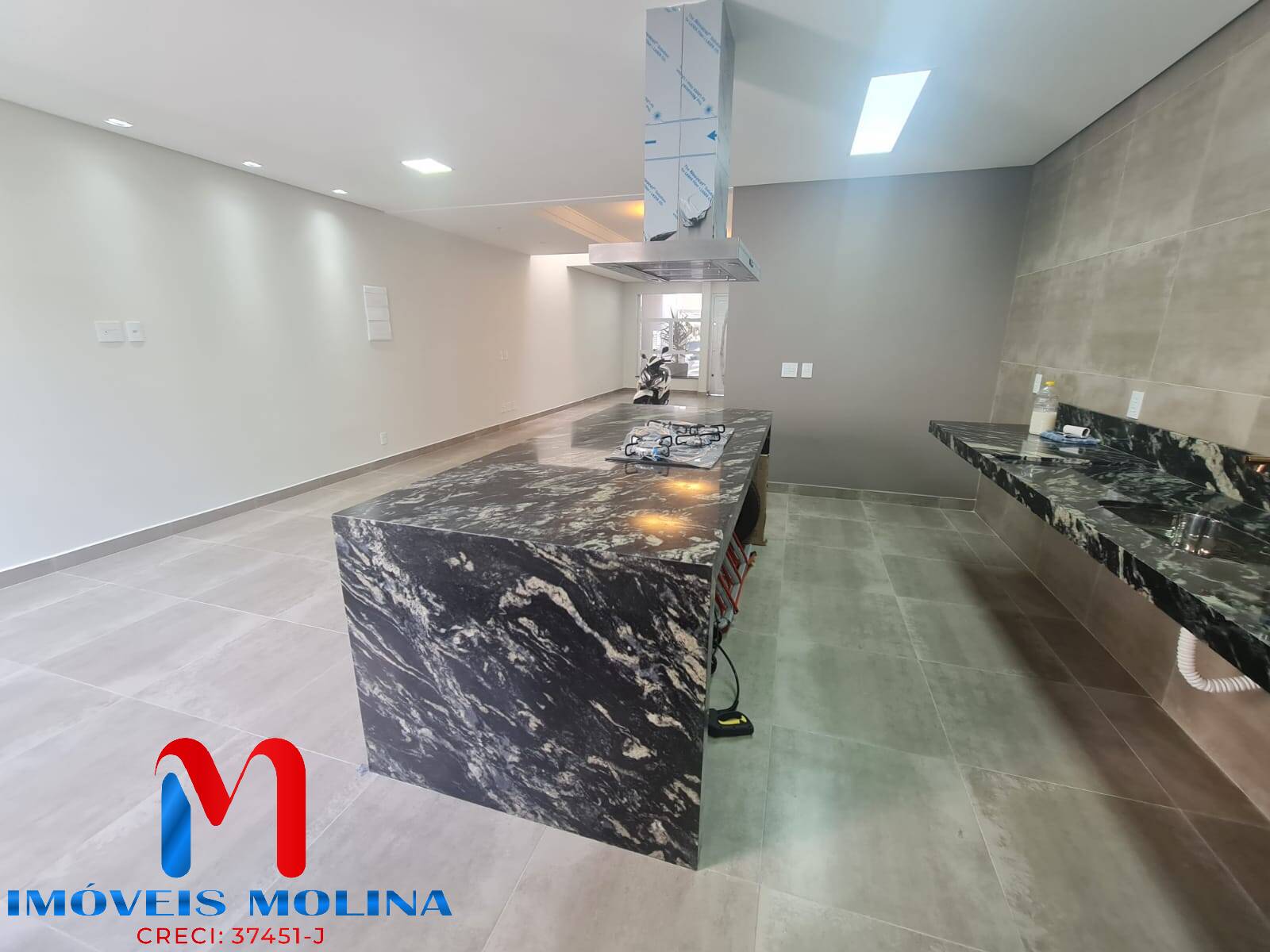 Sobrado à venda com 3 quartos, 300m² - Foto 12