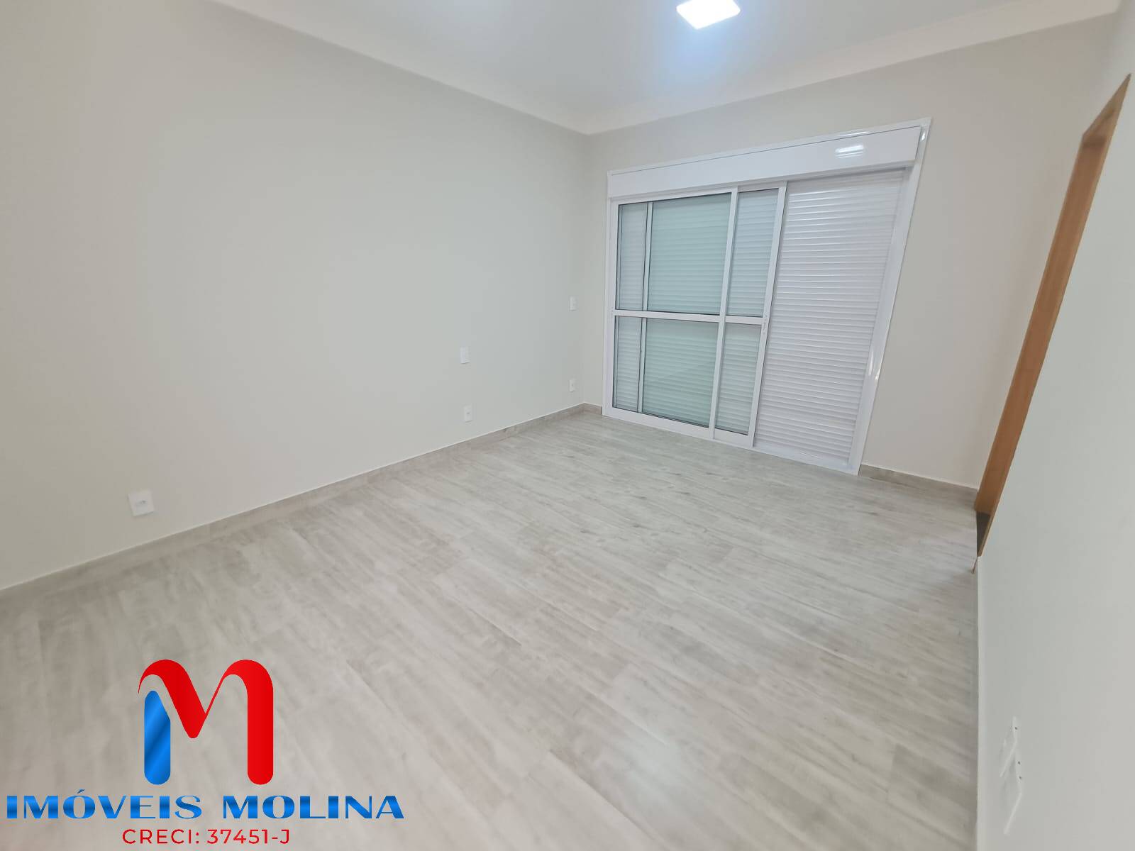 Sobrado à venda com 3 quartos, 300m² - Foto 17