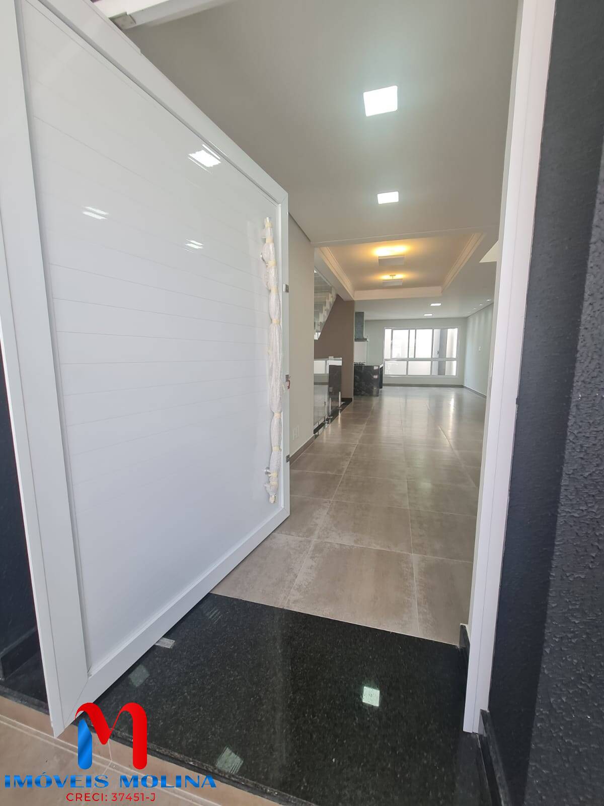 Sobrado à venda com 3 quartos, 300m² - Foto 3