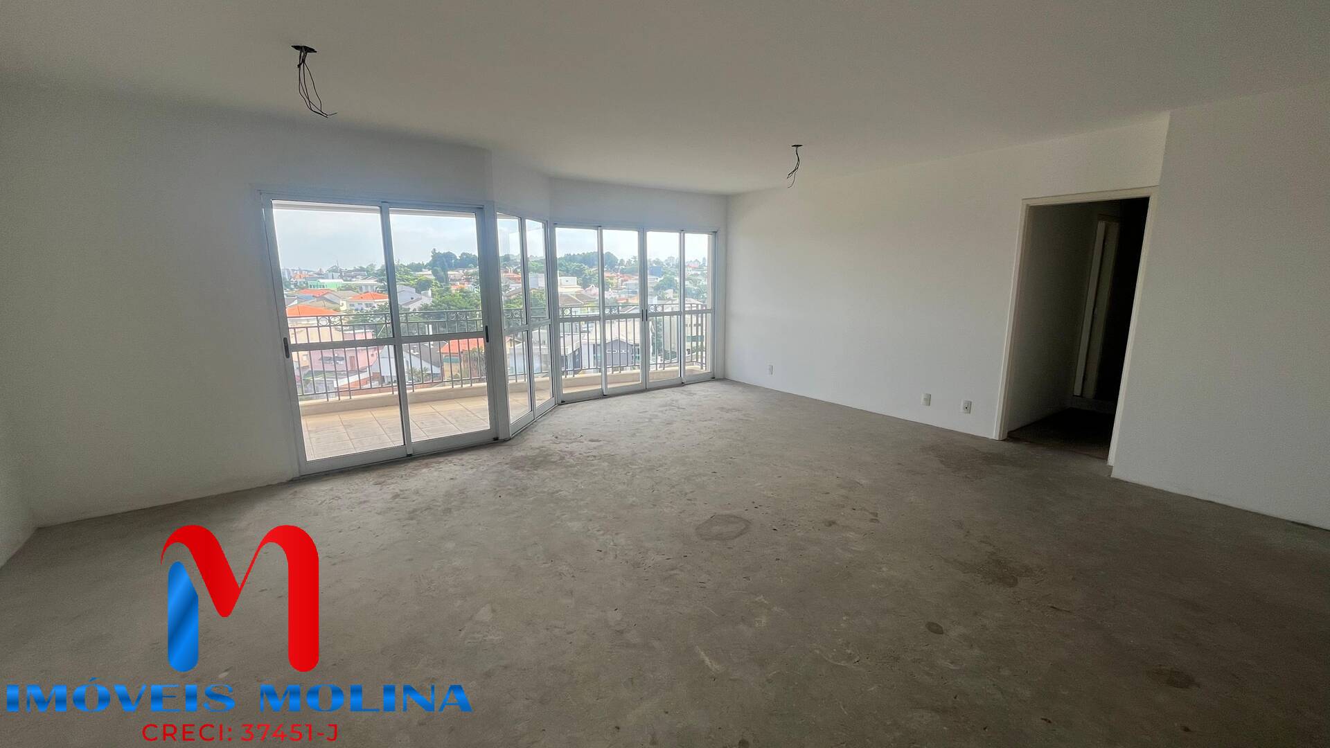 Apartamento à venda com 4 quartos, 178m² - Foto 2