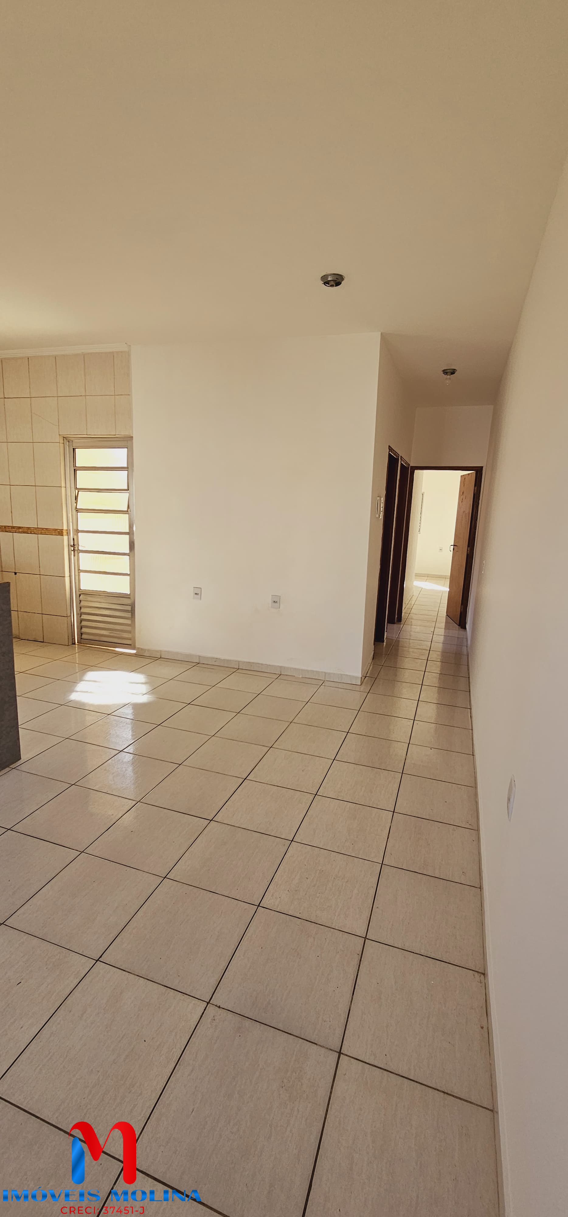 Casa à venda com 2 quartos, 62m² - Foto 4