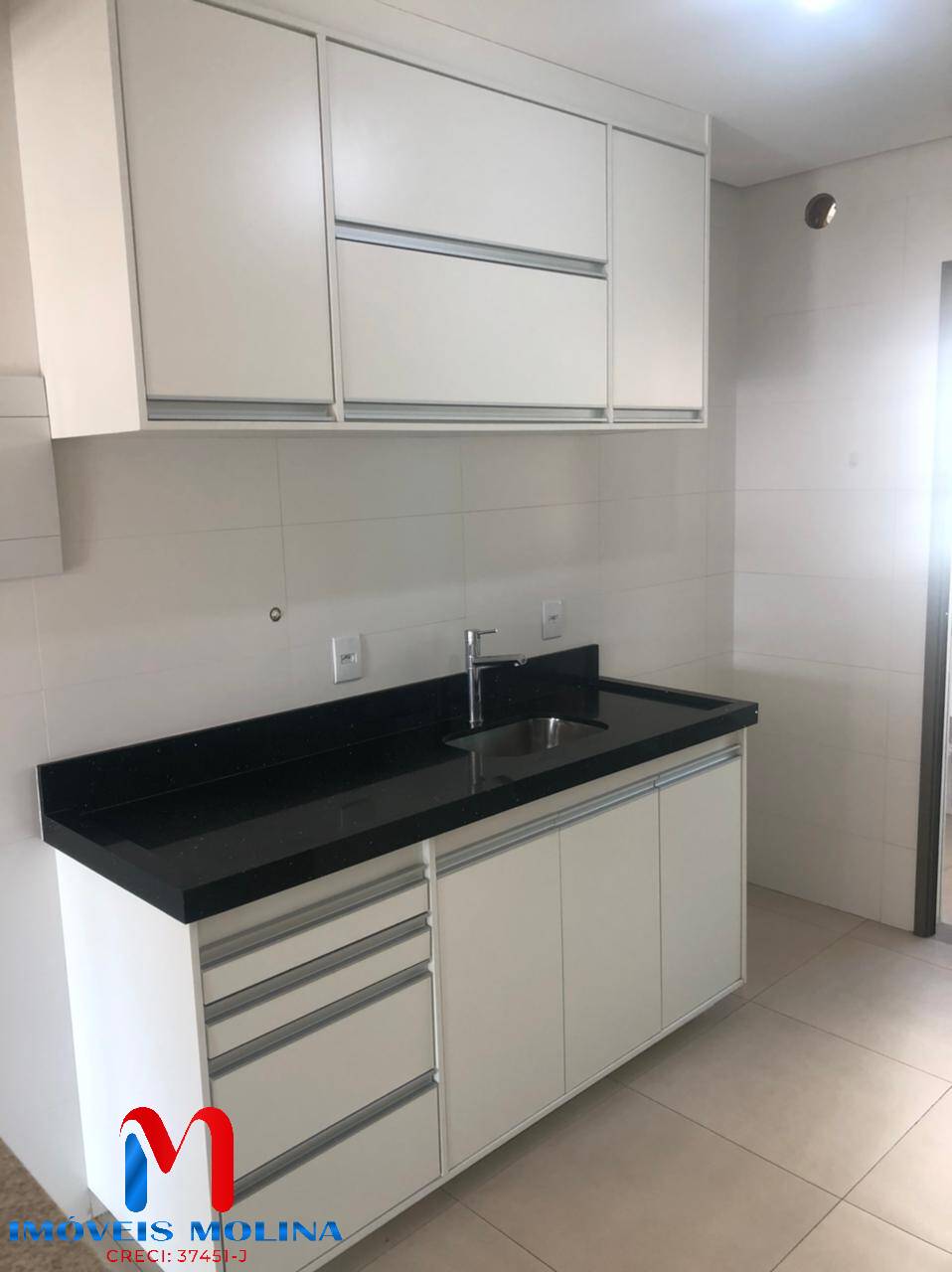 Apartamento à venda com 2 quartos, 73m² - Foto 4