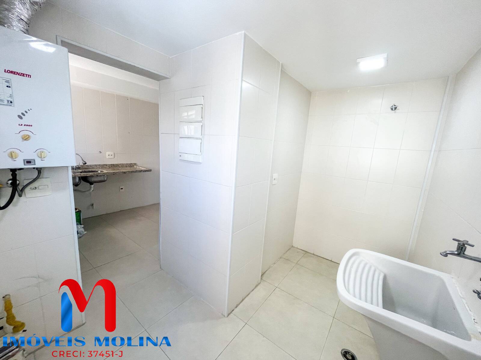 Apartamento à venda com 3 quartos, 128m² - Foto 4