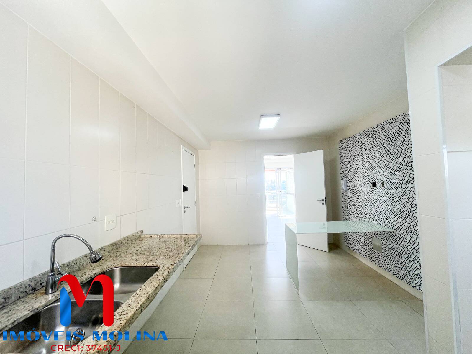 Apartamento à venda com 3 quartos, 128m² - Foto 5