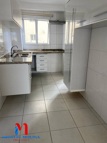 Apartamento à venda com 3 quartos, 114m² - Foto 3