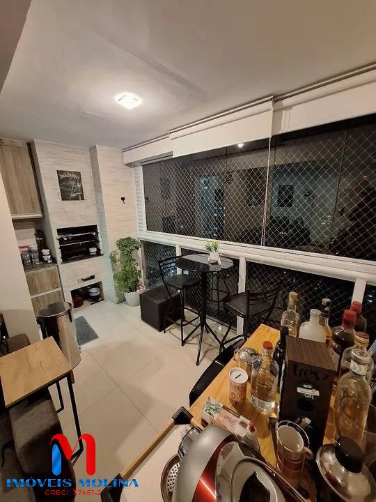 Apartamento à venda com 3 quartos, 70m² - Foto 4