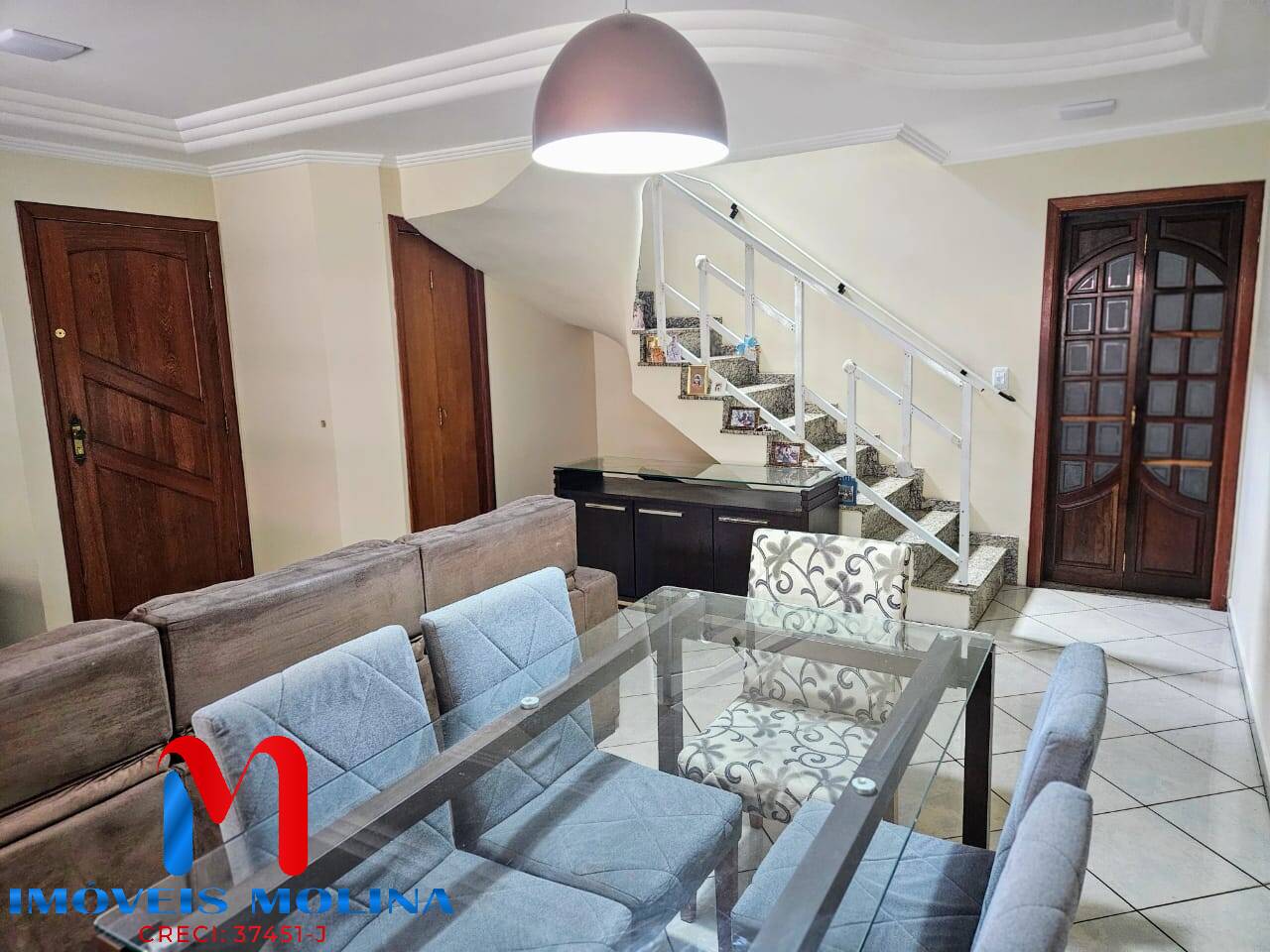 Casa à venda com 3 quartos, 185m² - Foto 1