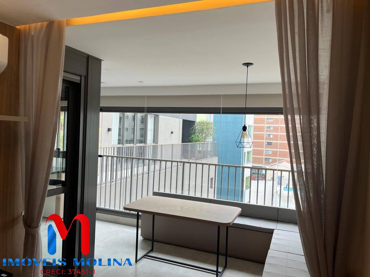 Apartamento à venda e aluguel com 1 quarto, 42m² - Foto 1