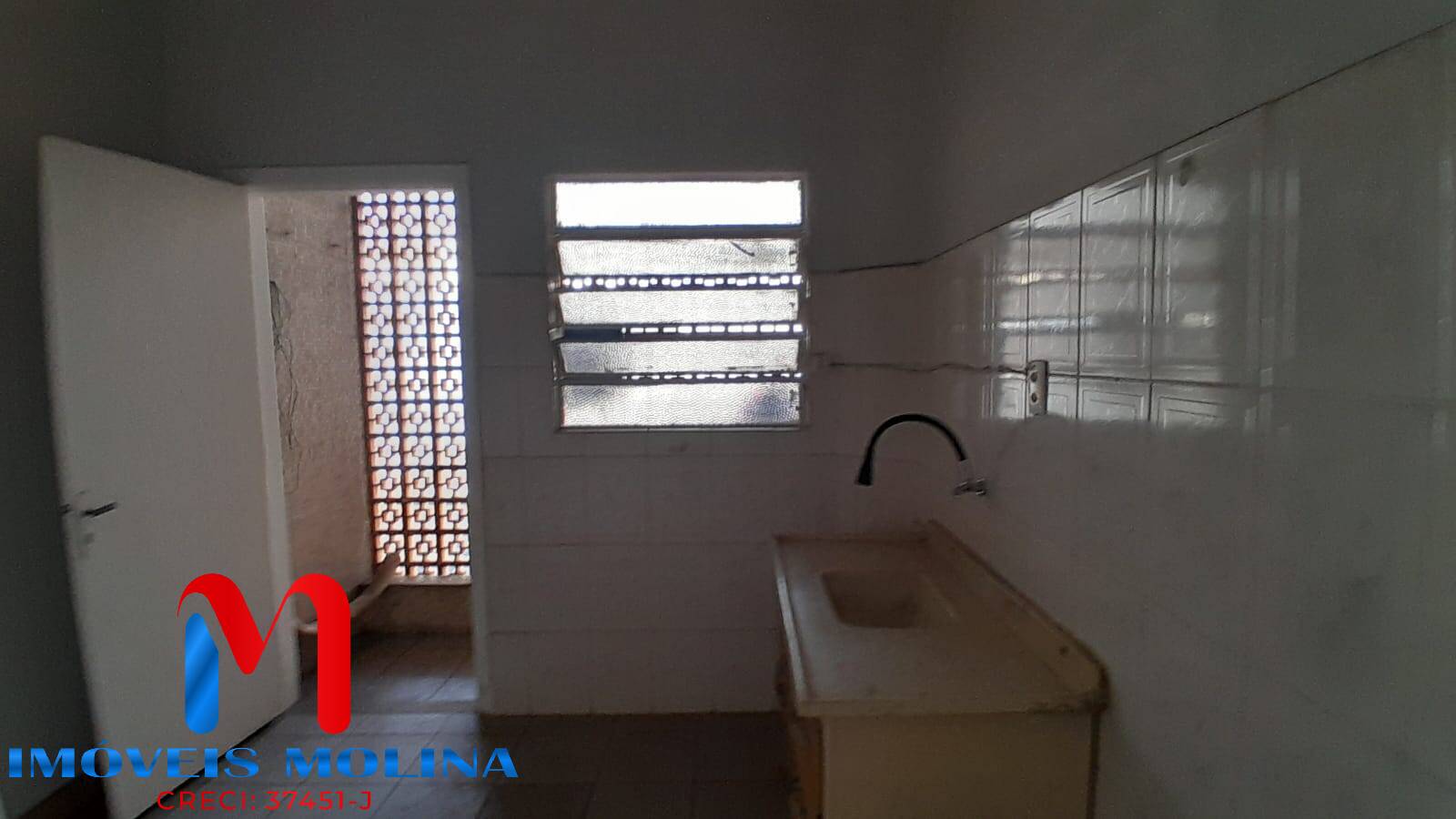 Apartamento para alugar com 2 quartos, 80m² - Foto 11