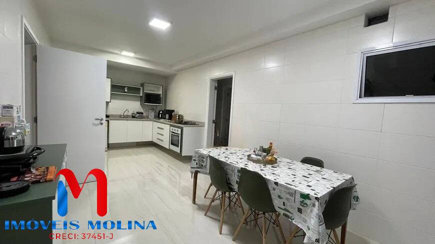 Apartamento à venda com 4 quartos, 234m² - Foto 3